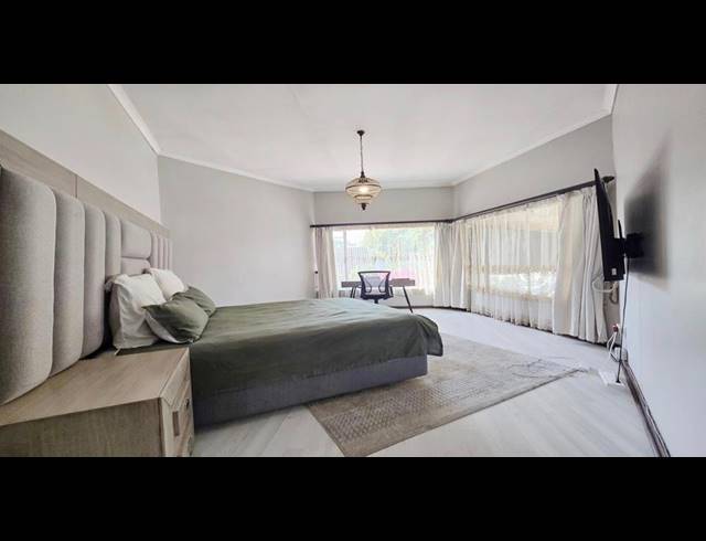4 BEDROOM HOUSE FOR SALE IN WATERKLOOF GLEN